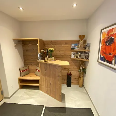 بيت ضيافة Alpenperle 4*